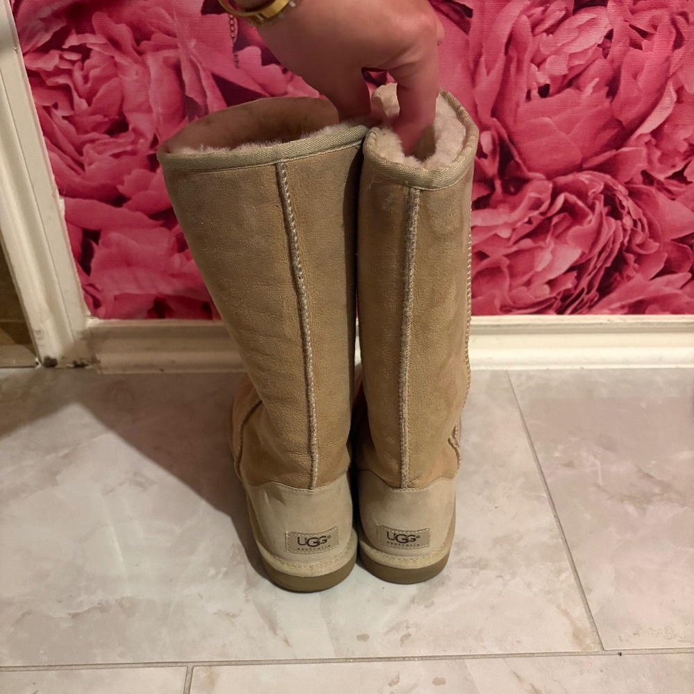 Classic tall Ugg boot